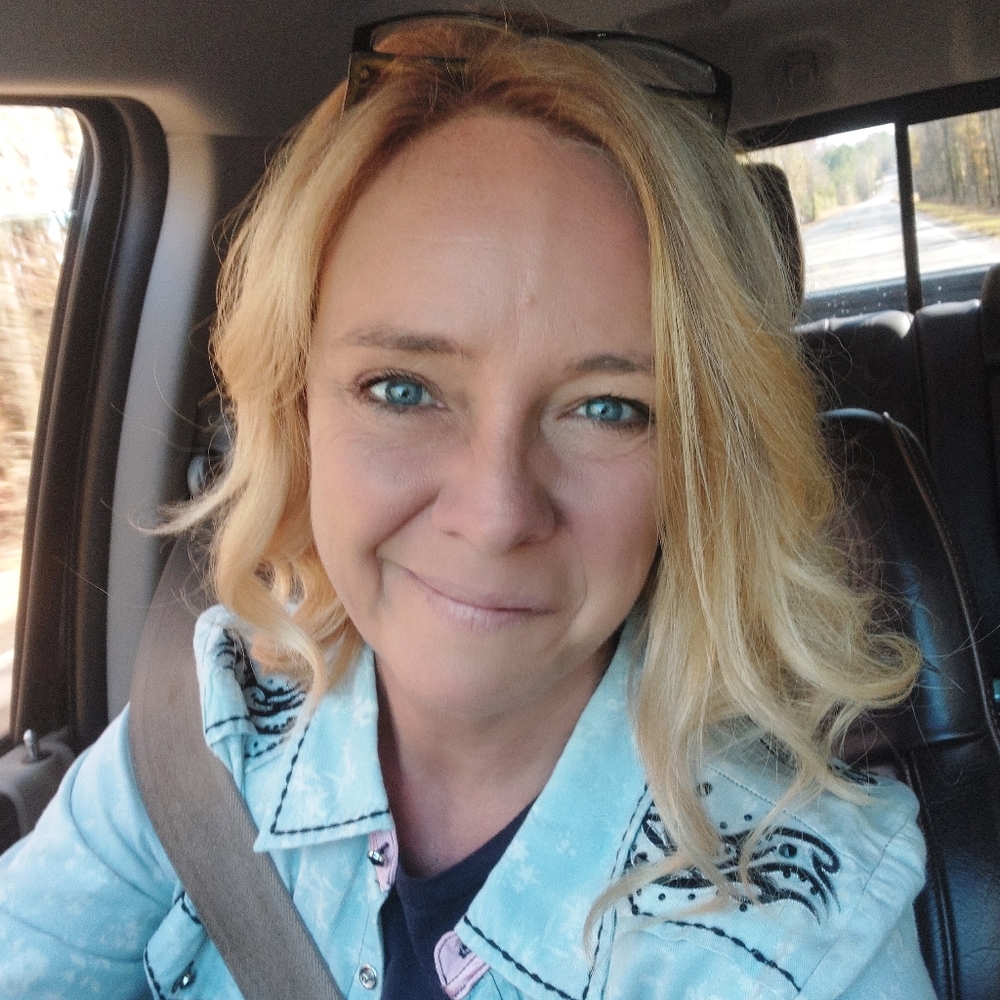 Meet your Posher, Angela